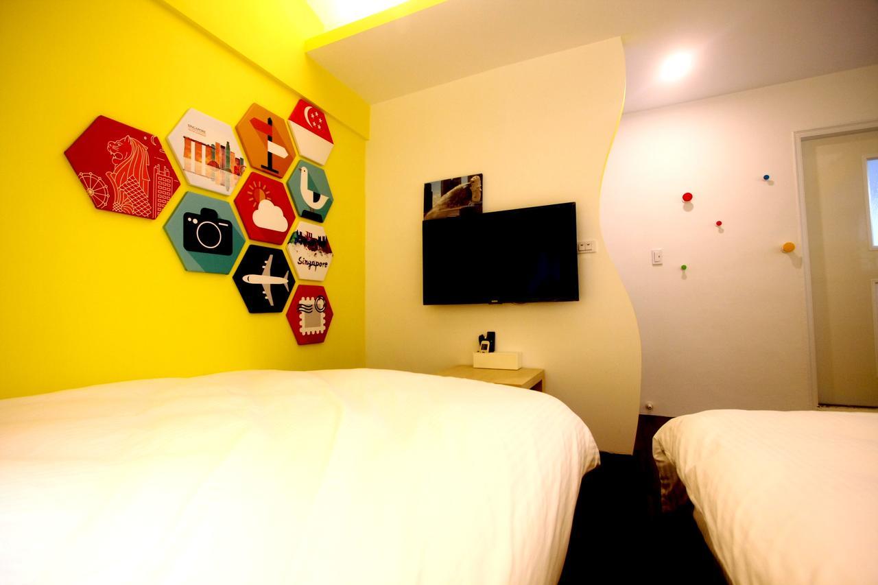 Color House Hostel Taichung Ruang foto