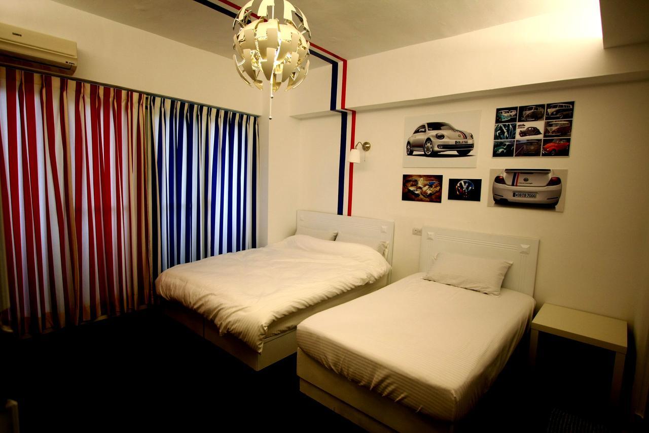 Color House Hostel Taichung Ruang foto