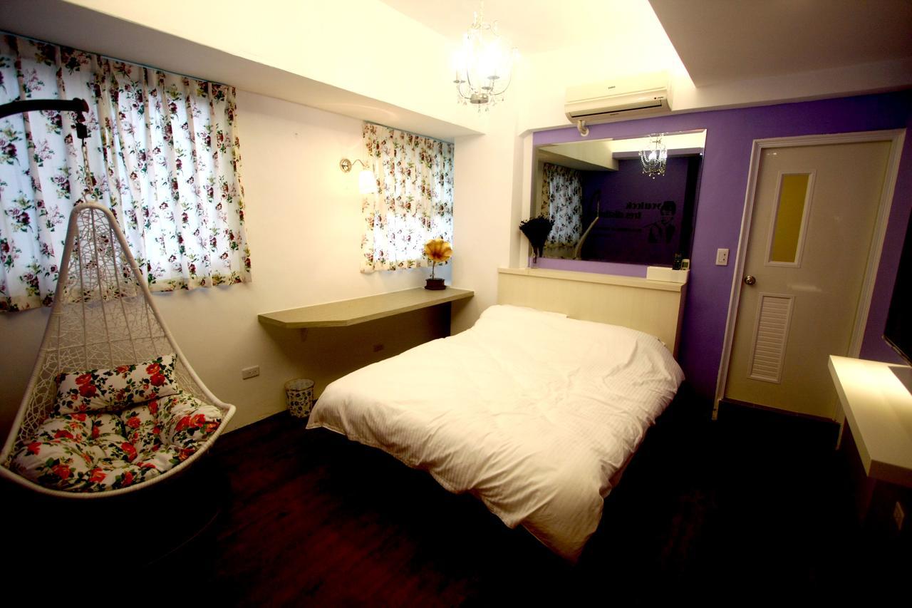 Color House Hostel Taichung Ruang foto