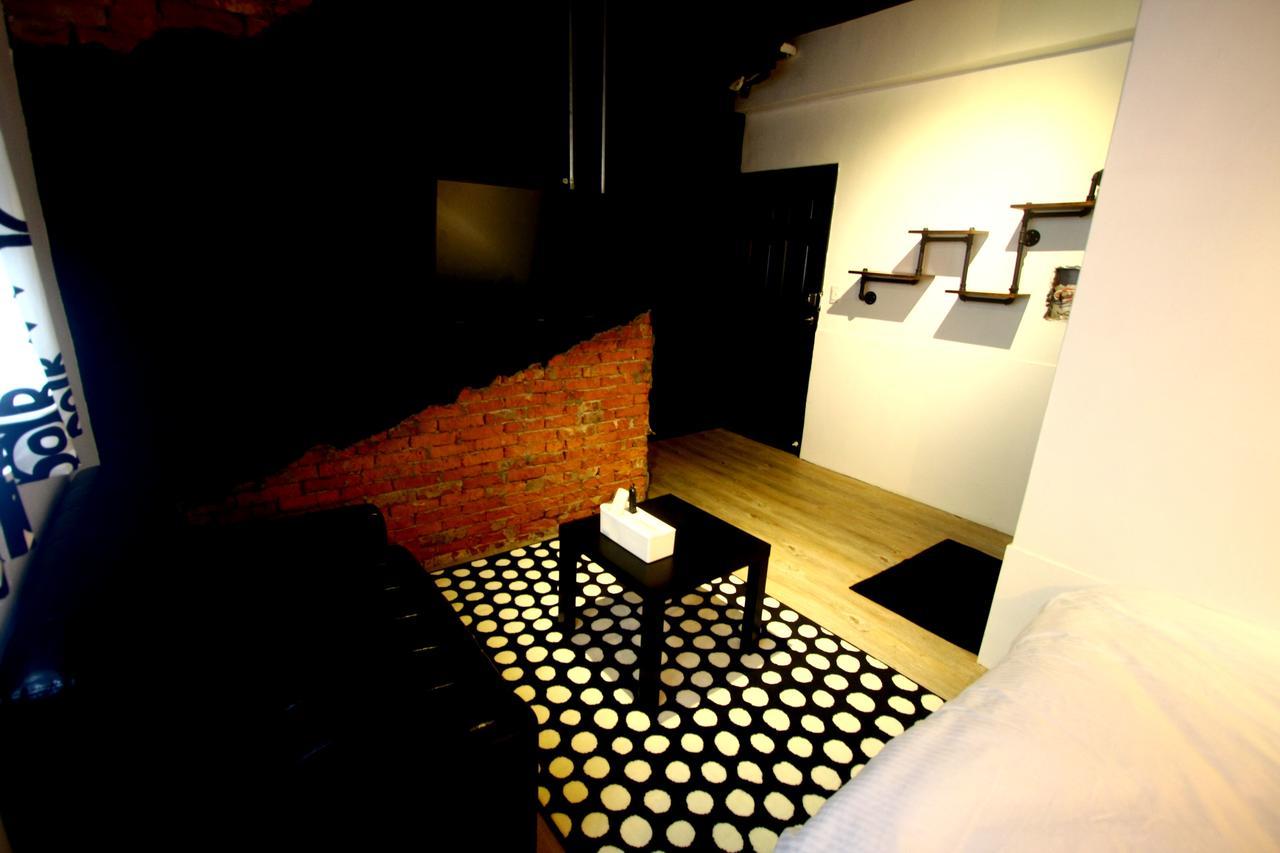 Color House Hostel Taichung Ruang foto