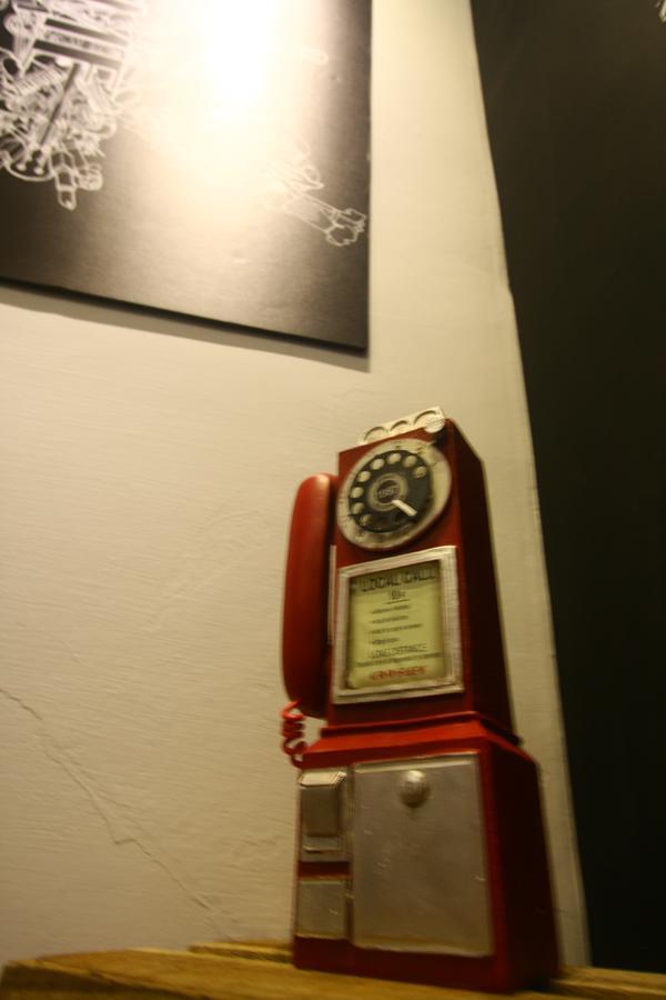 Color House Hostel Taichung Bagian luar foto