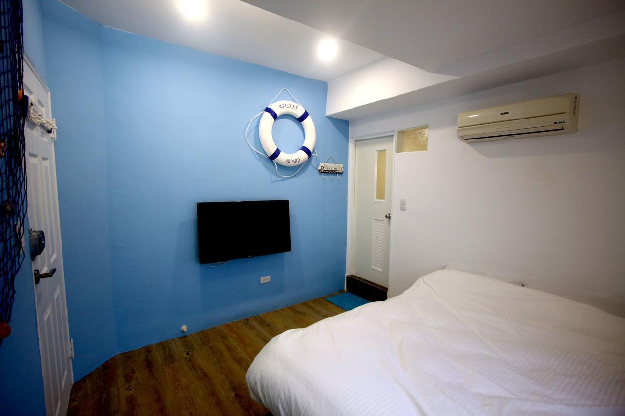 Color House Hostel Taichung Ruang foto