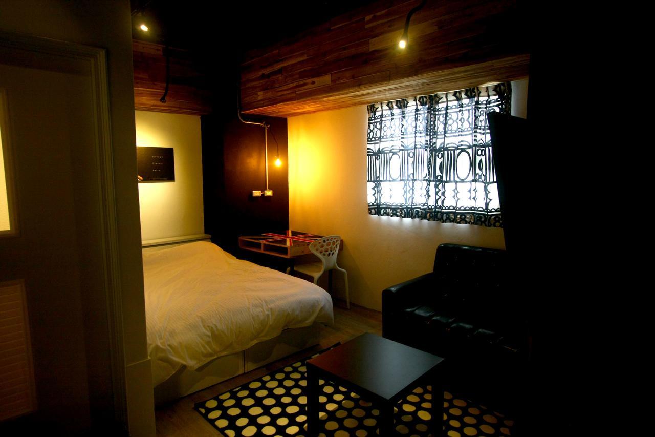 Color House Hostel Taichung Ruang foto