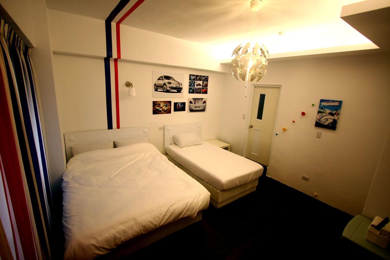 Color House Hostel Taichung Ruang foto