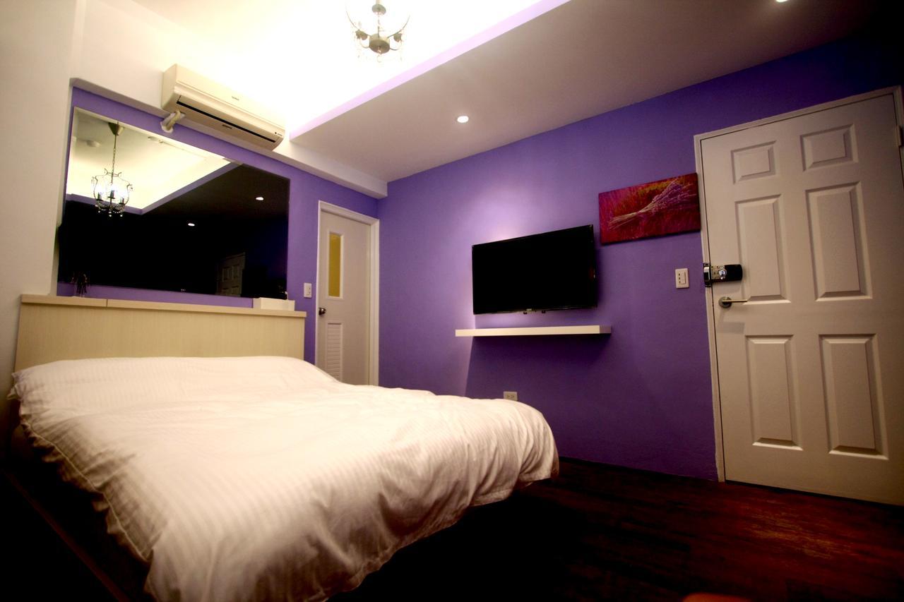 Color House Hostel Taichung Ruang foto