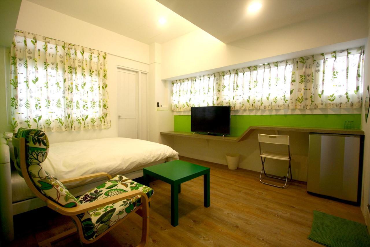 Color House Hostel Taichung Ruang foto