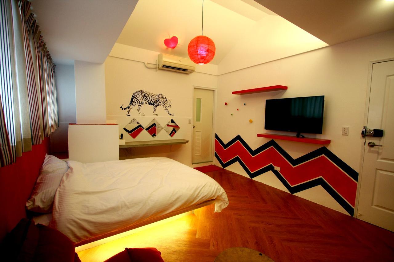 Color House Hostel Taichung Ruang foto