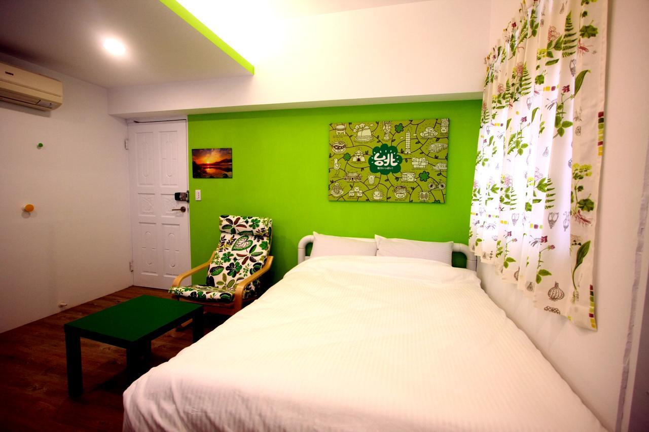Color House Hostel Taichung Ruang foto