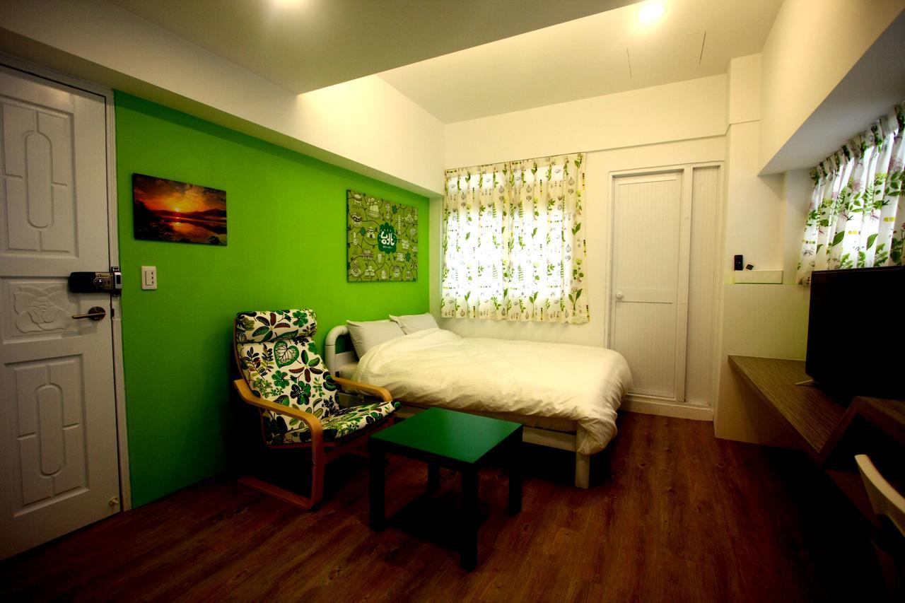 Color House Hostel Taichung Ruang foto